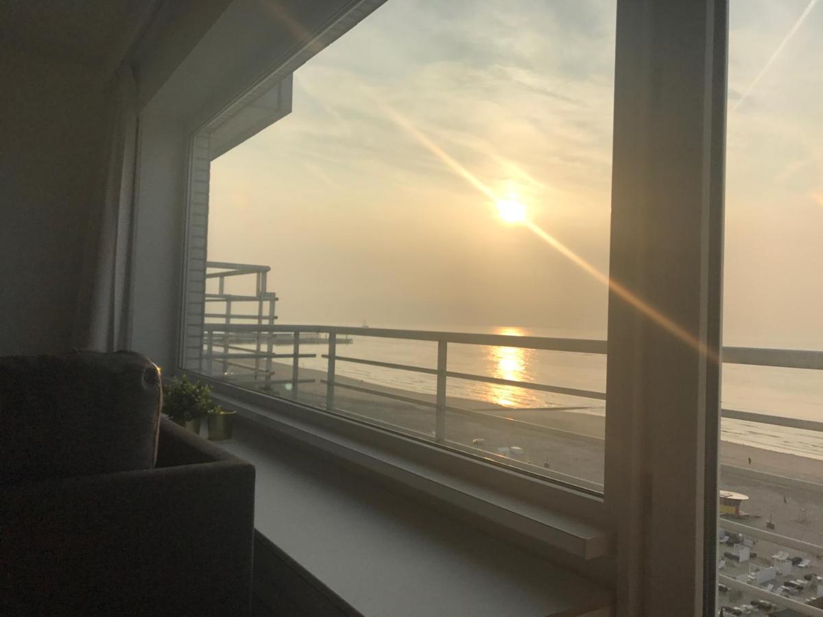Beach Loft 9 Luxury Appartment With Ocean View Blankenberge Exteriör bild