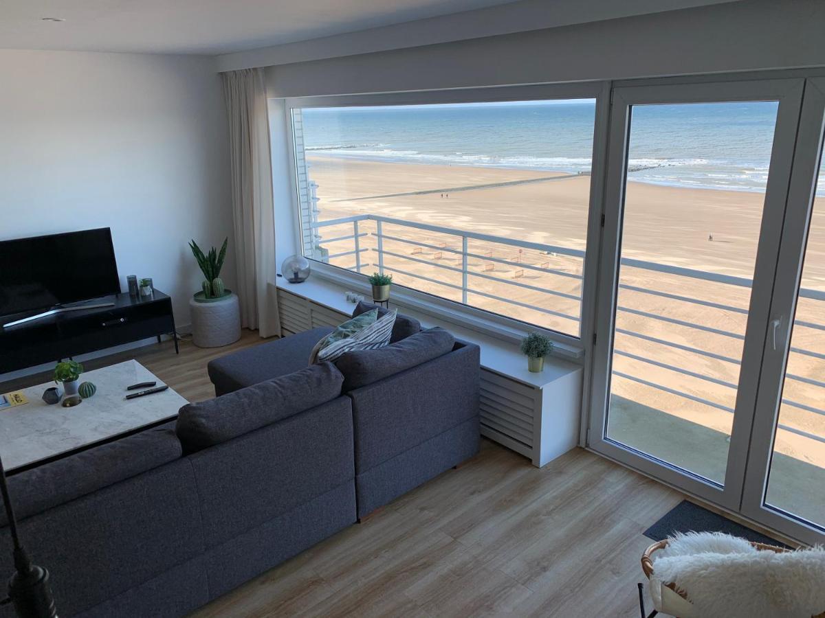 Beach Loft 9 Luxury Appartment With Ocean View Blankenberge Exteriör bild